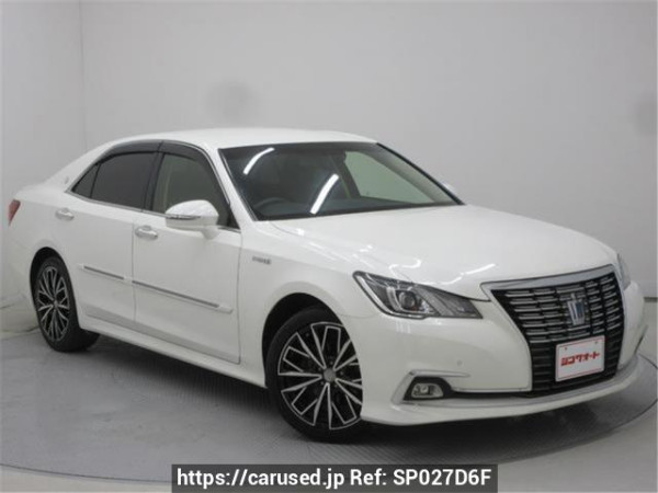 Used 2016 AT toyota crown-hybrid AWS210 Image[0]