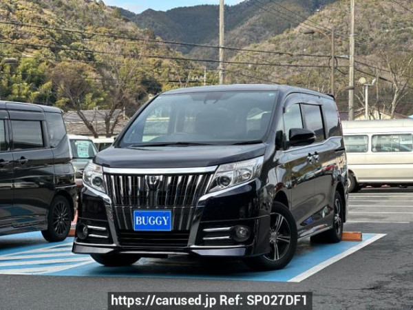 Used 2016 AT toyota esquire ZRR80G Image[0]