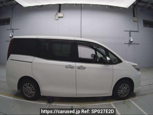 Used 2015 AT toyota esquire ZRR80G Image[2]