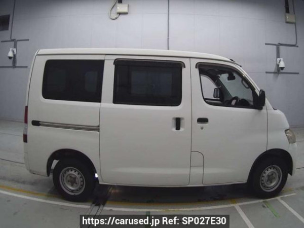 Used 2015 AT toyota liteace-van S402M Image[2]