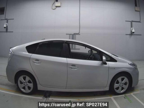 Used 2014 AT toyota prius ZVW30 Image[2]