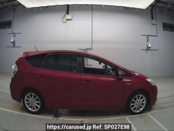 Used 2013 AT toyota prius-alpha ZVW41W Image[2]