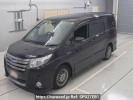 Toyota Noah ZWR80W