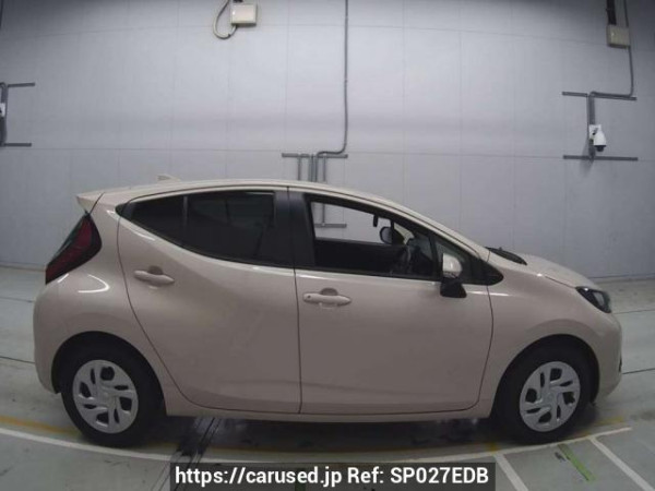 Used 2022 AT toyota aqua MXPK11 Image[2]