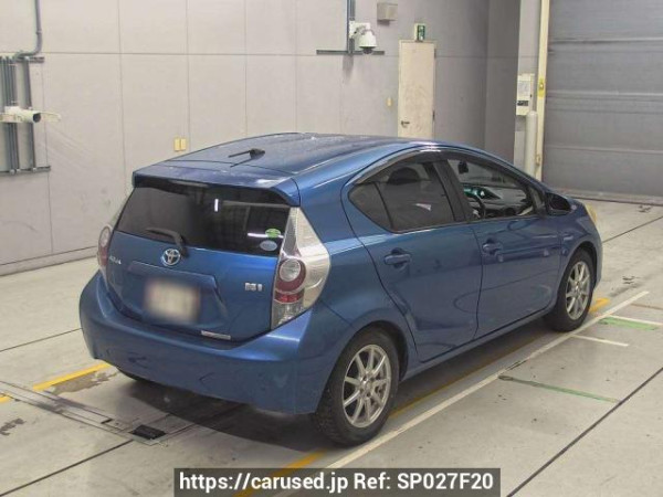 Used 2013 AT toyota aqua NHP10 Image[1]