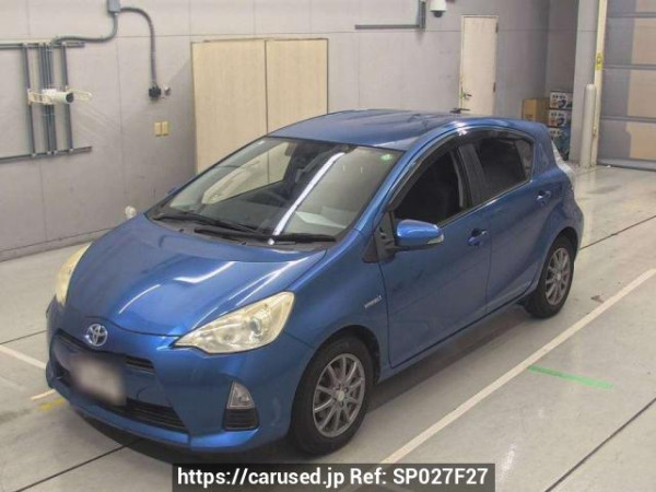Used 2013 AT toyota aqua NHP10 Image[0]