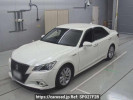 Toyota Crown Hybrid AWS210