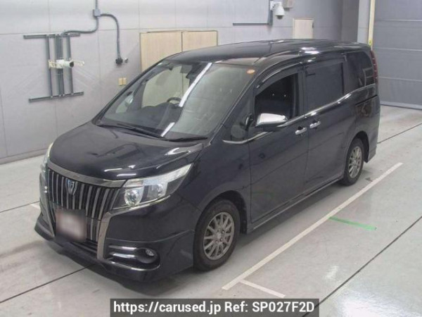 Used 2016 AT toyota esquire ZRR80G Image[0]