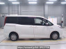 Used 2017 AT toyota noah ZWR80G Image[2]