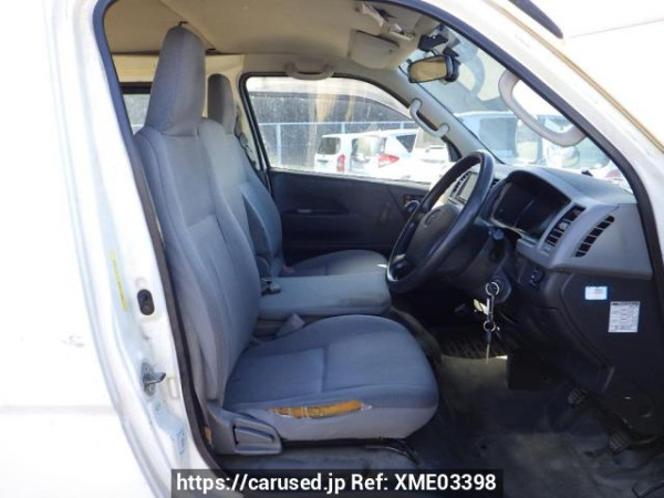 Used 2005 MT toyota hiace-van KDH200V Image[9]