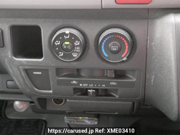 Used 2006 AT toyota hiace-wagon TRH214W Image[27]