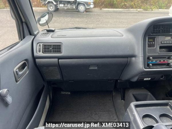 Used 2001 AT toyota hiace-wagon RZH111G Image[18]