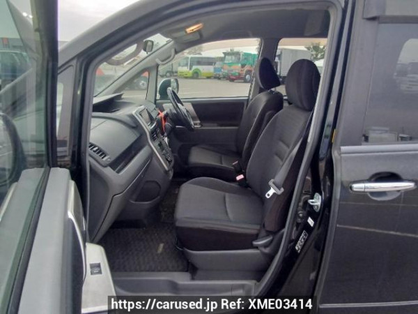 Used 2008 AT toyota voxy ZRR70W Image[15]