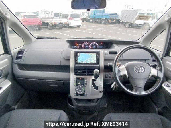 Used 2008 AT toyota voxy ZRR70W Image[19]