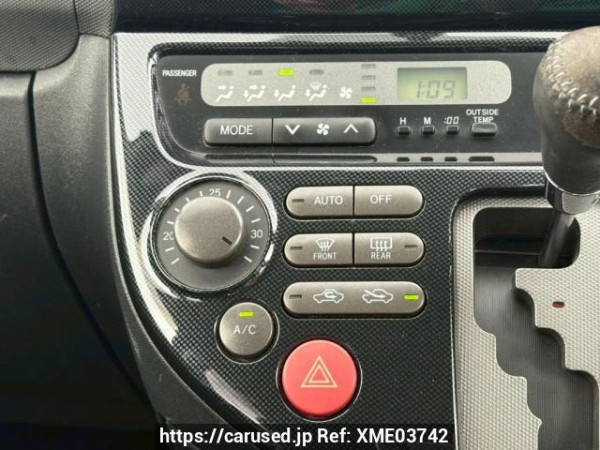 Used 2005 AT toyota wish ZNE10G Image[27]