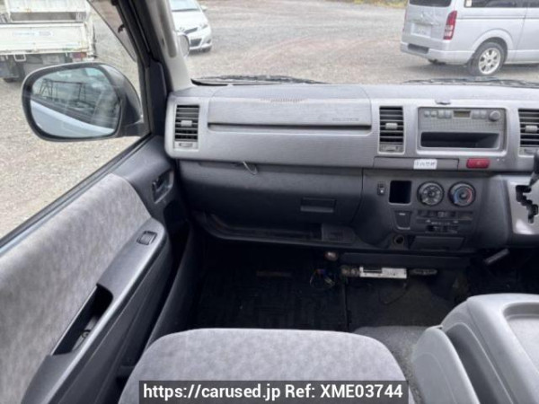 Used 2005 AT toyota regiusace-van KDH200V Image[17]