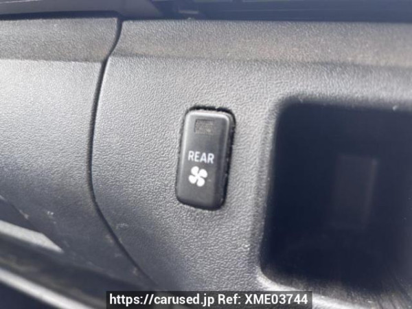 Used 2005 AT toyota regiusace-van KDH200V Image[26]