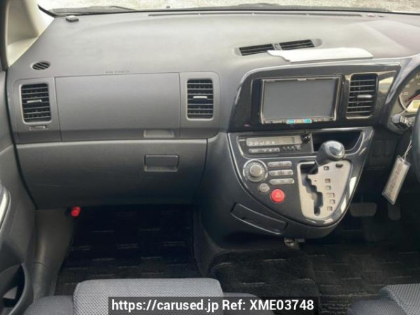 Used 2004 AT toyota wish ZNE10G Image[15]