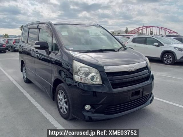 Used 2007 AT toyota noah ZRR75W Image[0]