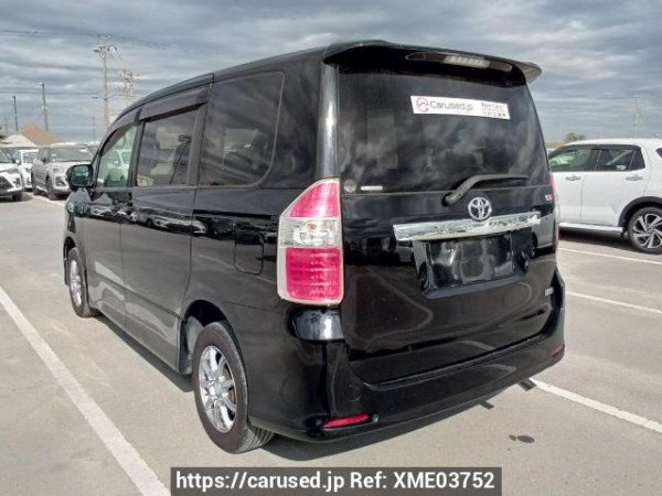 Used 2007 AT toyota noah ZRR75W Image[4]