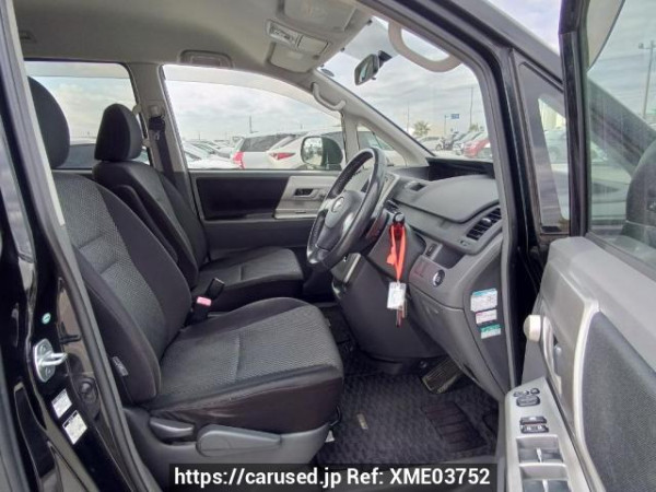 Used 2007 AT toyota noah ZRR75W Image[13]