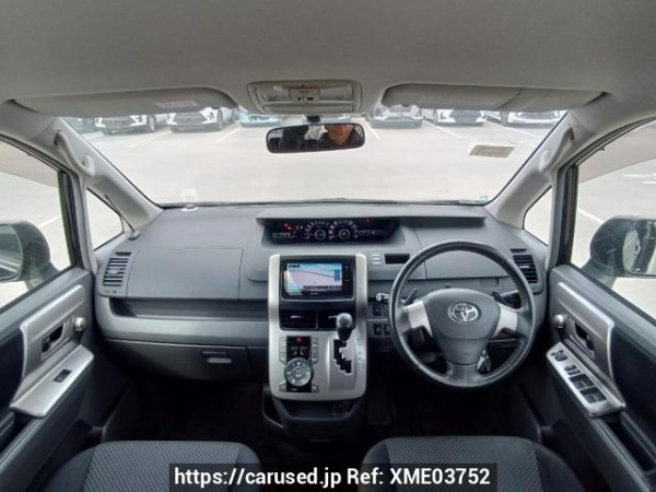 Used 2007 AT toyota noah ZRR75W Image[19]