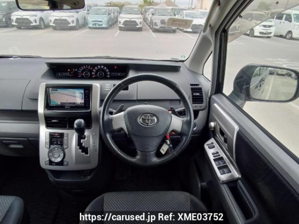 Used 2007 AT toyota noah ZRR75W Image[21]