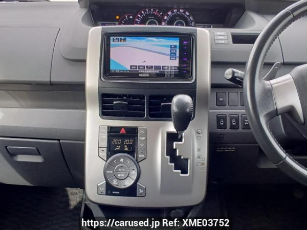 Used 2007 AT toyota noah ZRR75W Image[23]