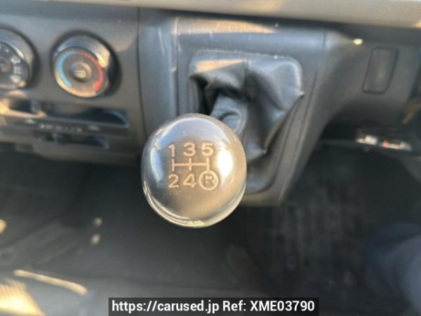 Used 2006 MT toyota hiace-van KDH205V Image[22]