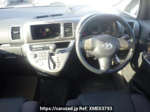 Used 2003 AT toyota wish ZNE14G Image[18]