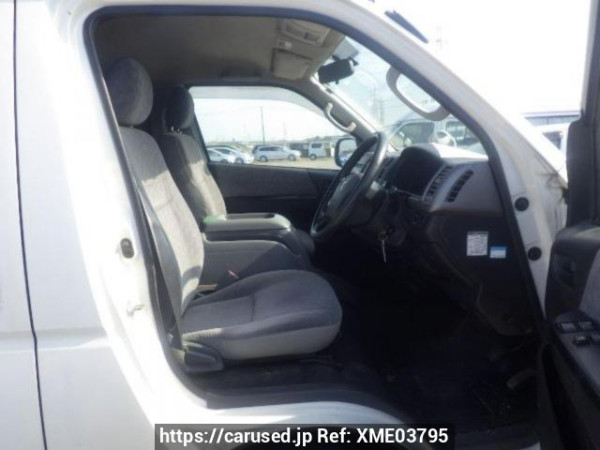 Used 2006 AT toyota regiusace-van KDH205V Image[12]