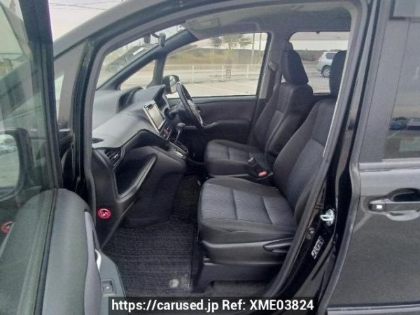 Used 2015 AT toyota noah ZRR80W Image[14]