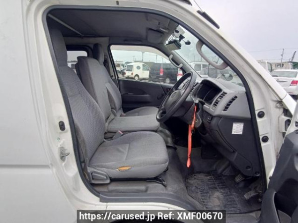 Used 2004 AT toyota hiace-van KDH205V Image[15]