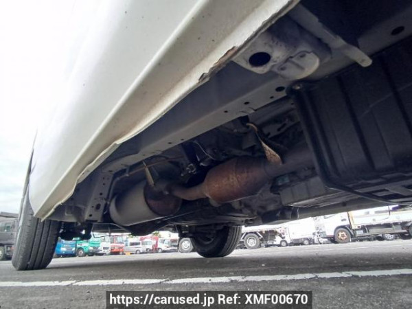 Used 2004 AT toyota hiace-van KDH205V Image[37]