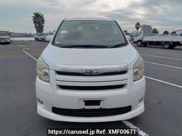 Used 2009 AT toyota noah ZRR75W Image[1]