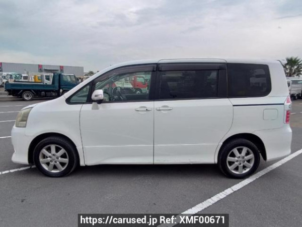 Used 2009 AT toyota noah ZRR75W Image[3]