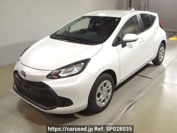 Used 2022 AT toyota aqua MXPK16 Image[0]