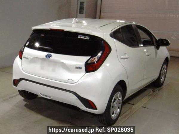 Used 2022 AT toyota aqua MXPK16 Image[1]