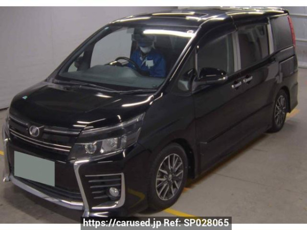 Used 2014 AT toyota voxy ZRR80W Image[0]