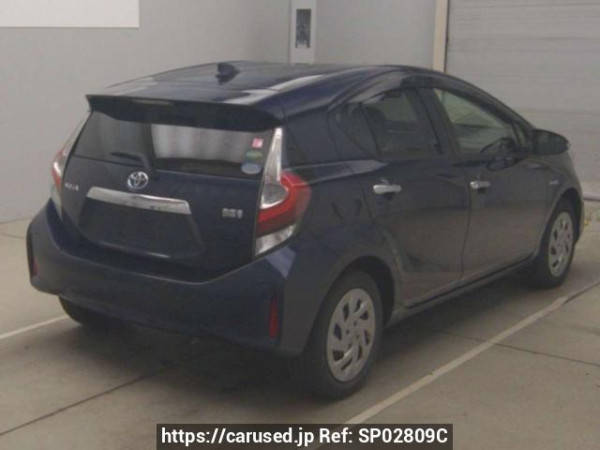 Used 2018 AT toyota aqua NHP10 Image[1]