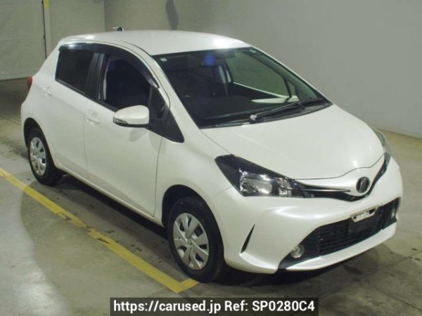 Used 2015 AT toyota vitz NSP135 Image[2]