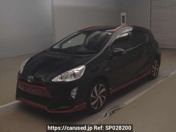 Used 2015 AT toyota aqua NHP10 Image[0]
