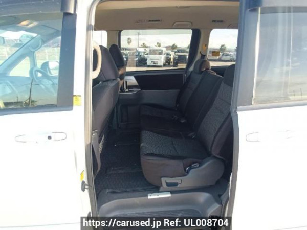 Used 2009 AT toyota noah ZRR75W Image[16]
