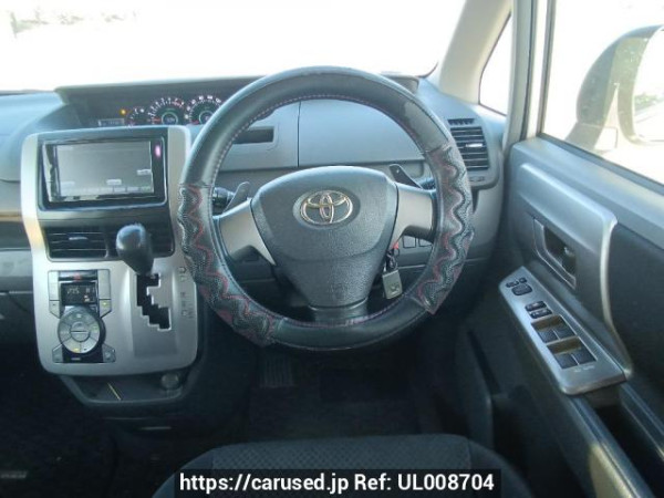 Used 2009 AT toyota noah ZRR75W Image[20]