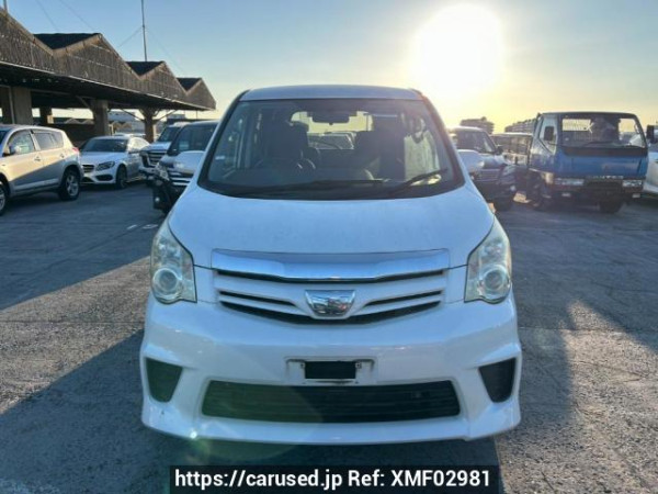 Used 2010 AT toyota noah ZRR70W Image[1]