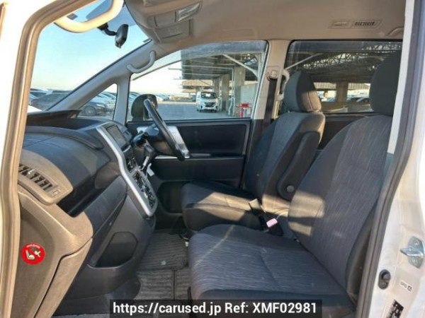 Used 2010 AT toyota noah ZRR70W Image[13]