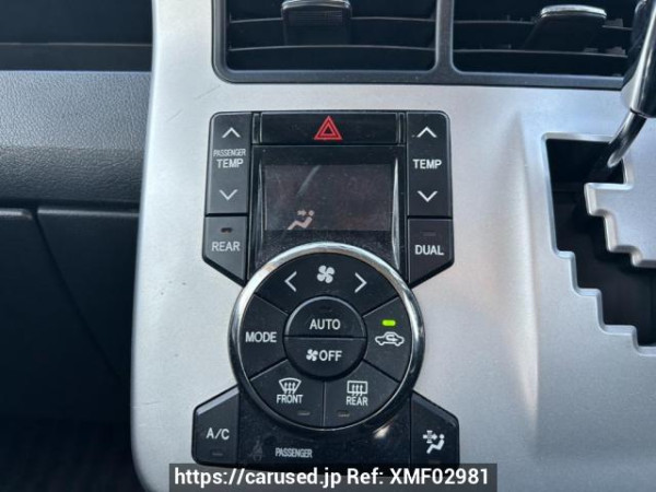 Used 2010 AT toyota noah ZRR70W Image[27]