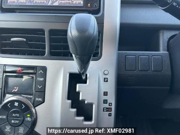 Used 2010 AT toyota noah ZRR70W Image[28]