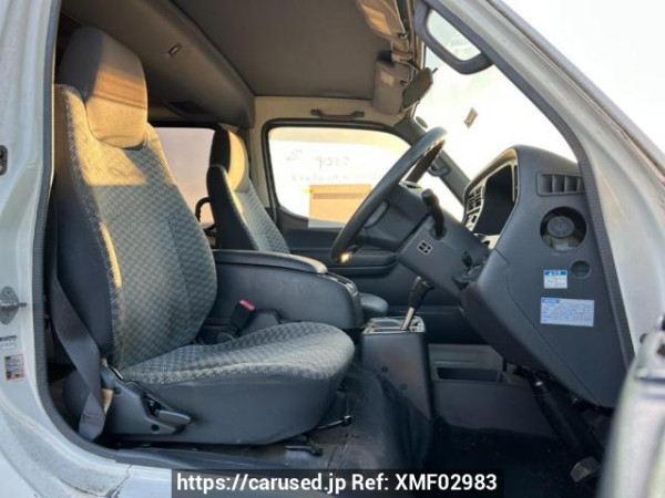 Used 2001 AT toyota hiace-wagon RZH111G Image[12]