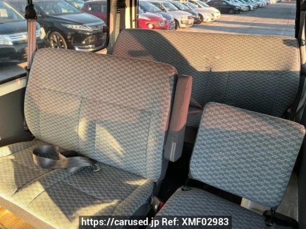 Used 2001 AT toyota hiace-wagon RZH111G Image[15]